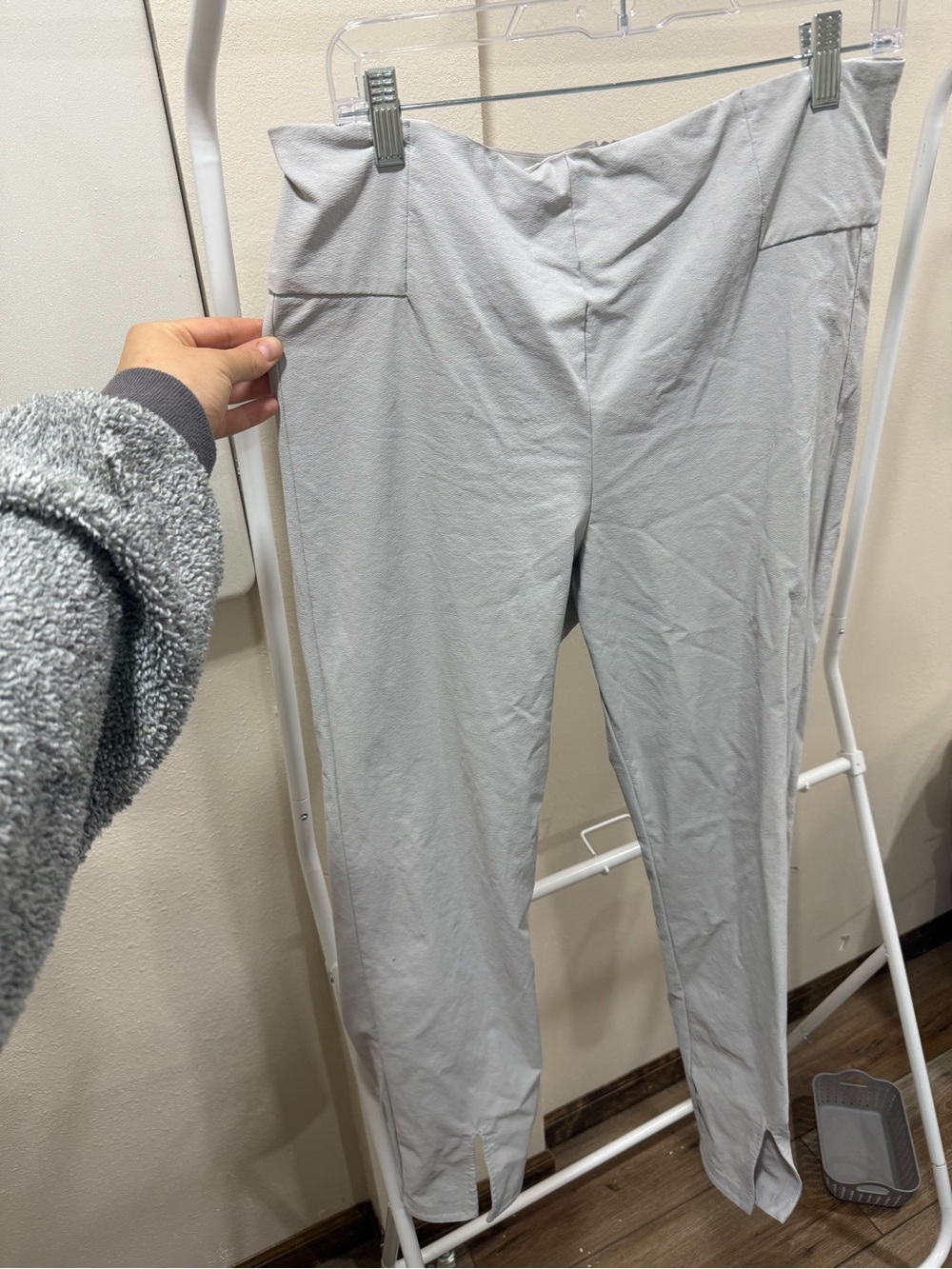 Athleisure Athleta Slim Fit Slit Ankle Pant Business Casual Office Pant size‎ 16